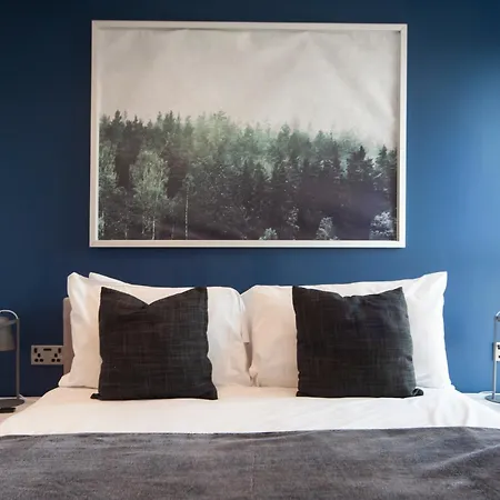 Top Floor Apt - 2 Bed/2 Bath + Private Balcony London Exterior foto