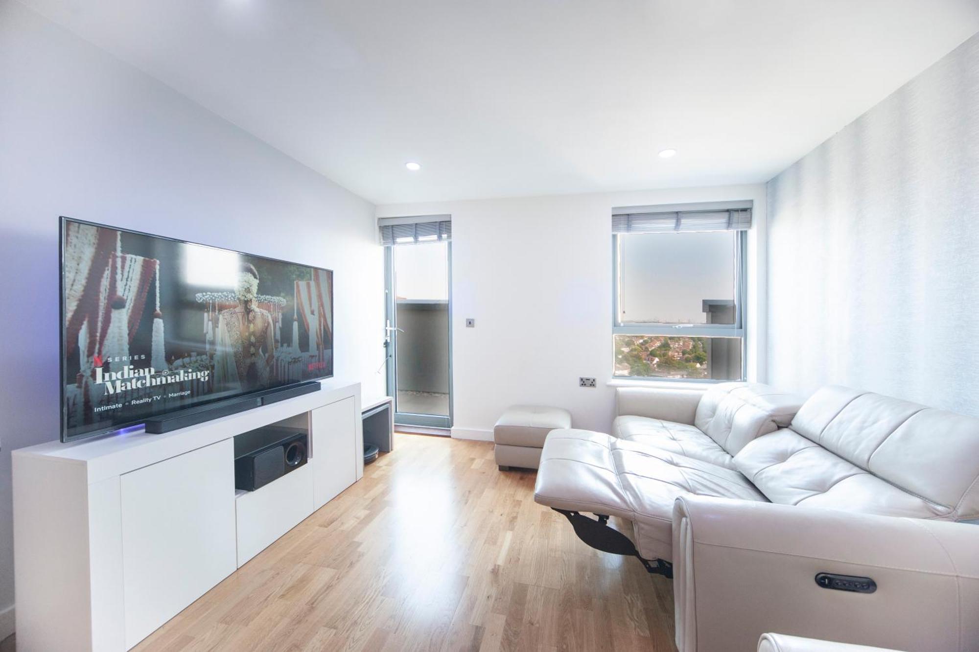 Appartement Floor - 2 Bed/2 Bath + Private Balcony Londres